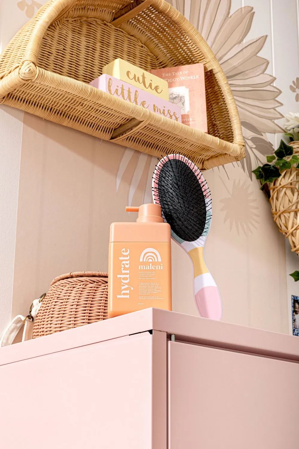 Maleni Detangling Hairbrush